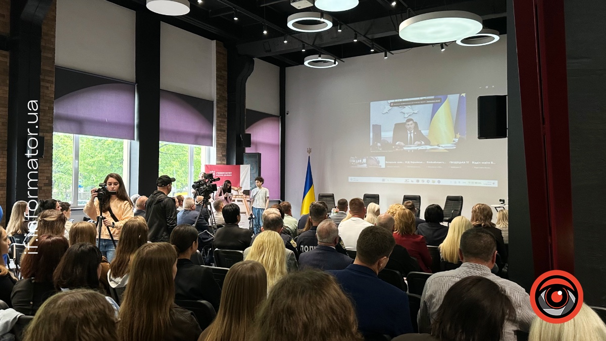 У Франківську обговорили щорічну доповідь Уповноваженого ВРУ з прав людини