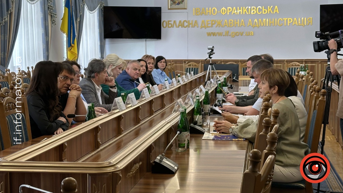 Нарада з питань підтримки внутрішньо переміщених осіб з Херсонщини в Івано-Франківській області