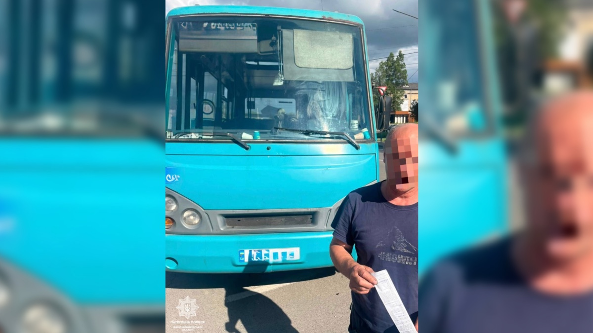 На Прикарпатті водій маршрутного ТЗ перетнув подвійну суцільну лінію розмітки та проїхав на заборонений сигнал світлофора
