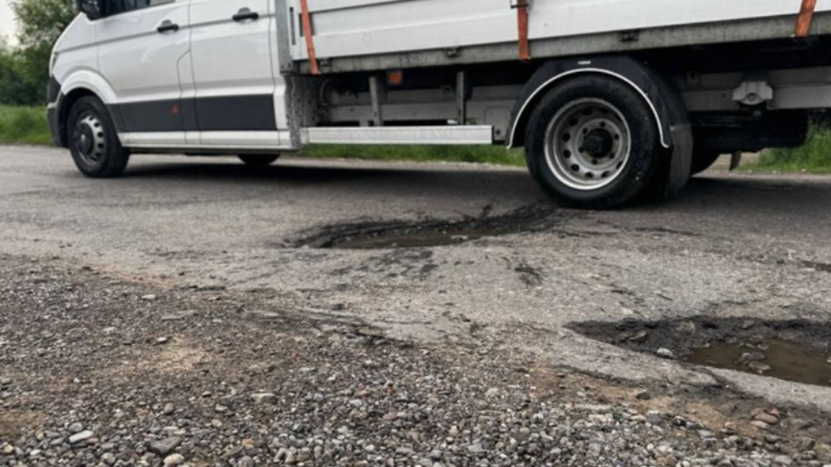 У Загвізді на Івано-Франківщині люди протестували через стан дороги
