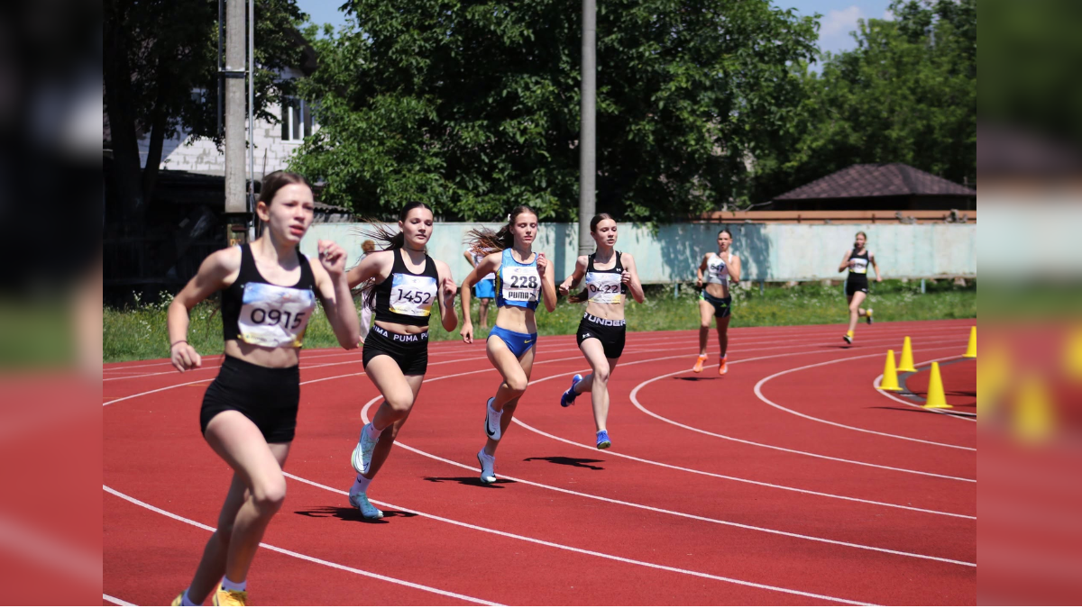 В Івано-Франківську відбувся чемпіонат України з легкої атлетики: серед призерів — франківці