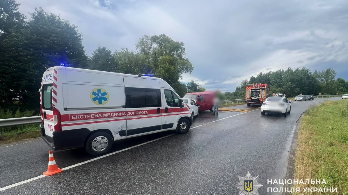 Смертельна ДТП на Львівщині: прикарпатка померла у кареті швидкої допомоги