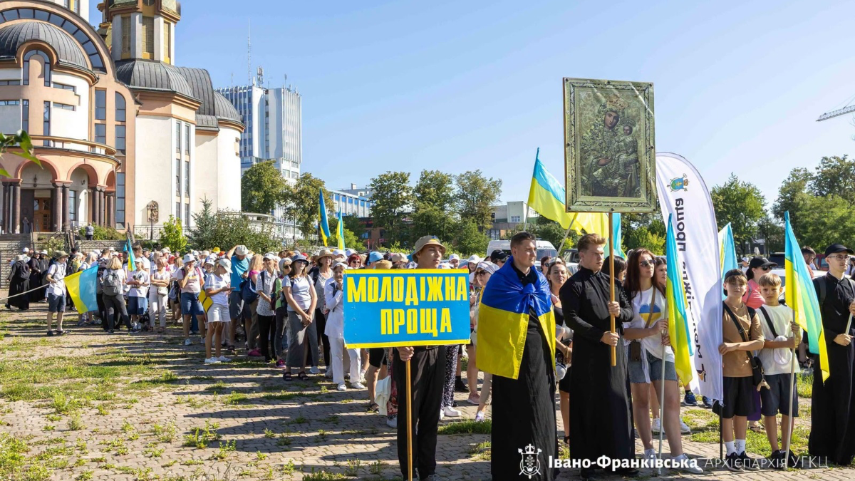Вірян запрошують долучитися до пішої прощі на Крилоську гору