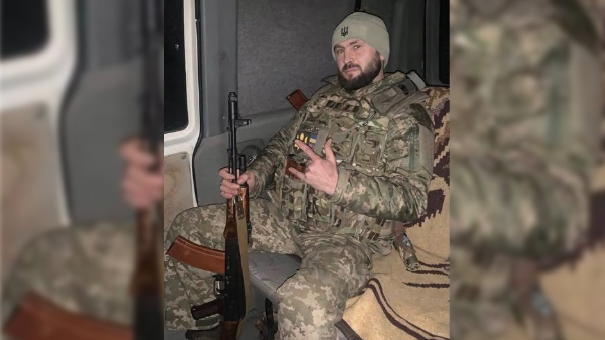 Військового з Прикарпаття Андрія Мороза нагородили двома почесними відзнаками