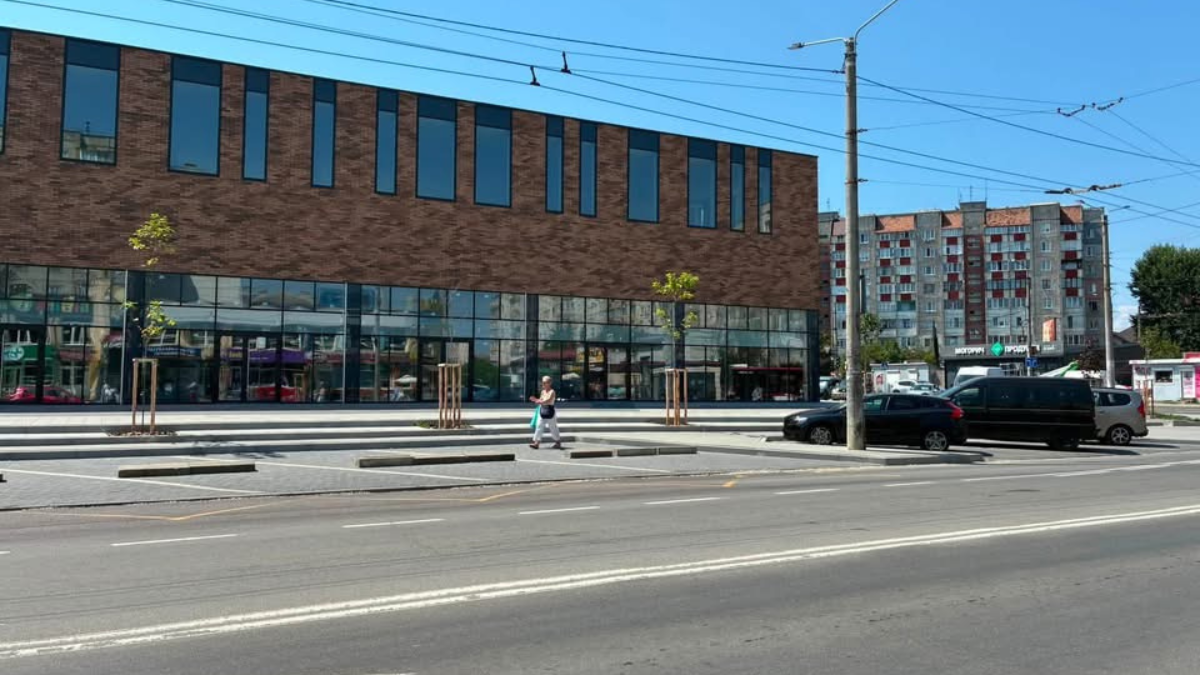 Стало відомо, куди перенесуть зупинку на вулиці Стуса у Франківську