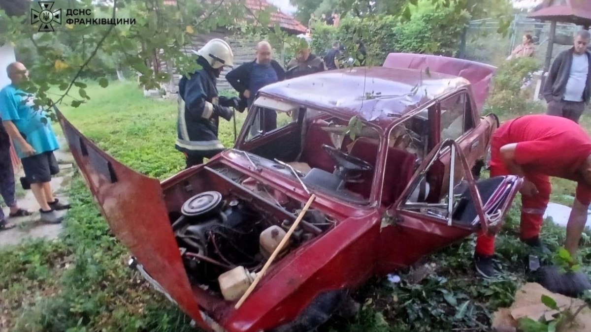 рятувальники ліквідували наслідки ДТП