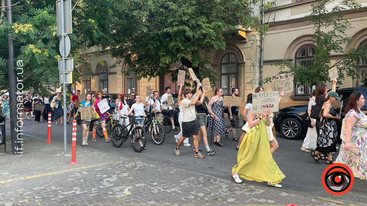 У Франківську відбулася протестна хода на підтримку ексміністра оборони Федорова
