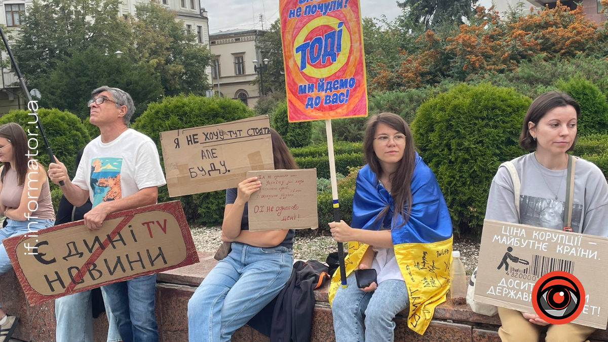 У Франківську вдруге відбулася хода на підтримку ексміністра оборони