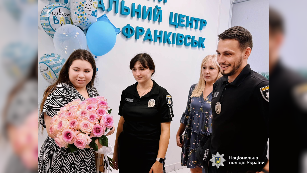 «Не вистачає ще однієї людини»: у Франківську з пологового зустріли дружину полеглого захисника