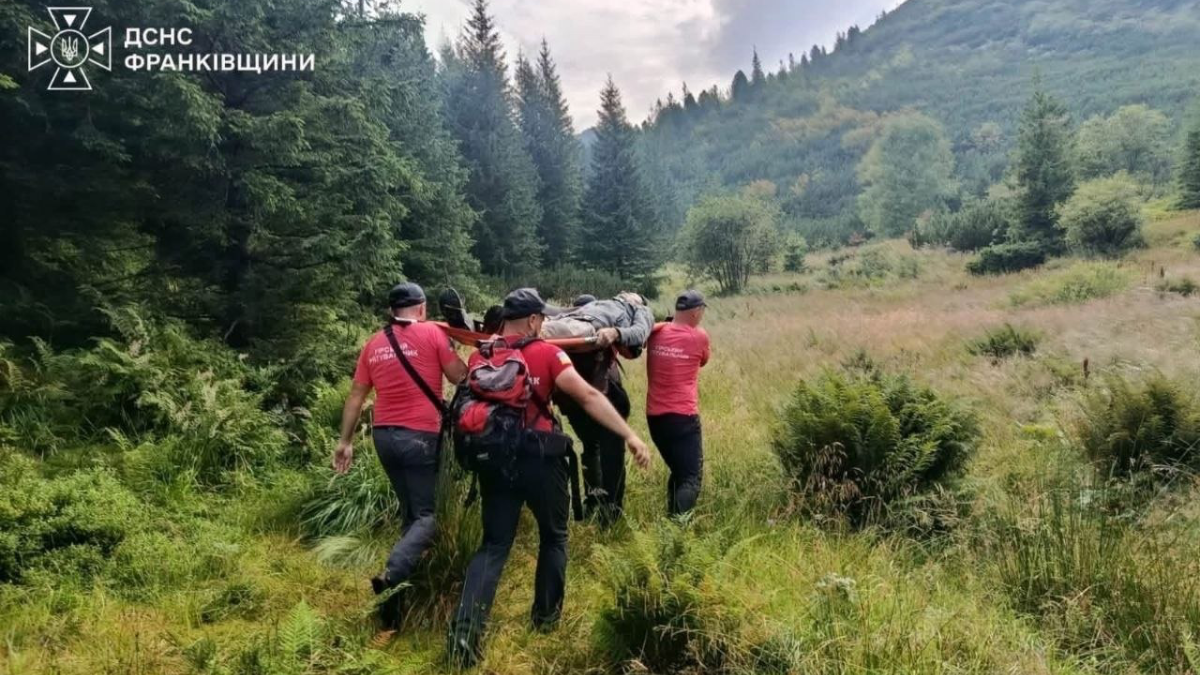 За добу на Прикарпатті рятувальники двічі допомогли туристам