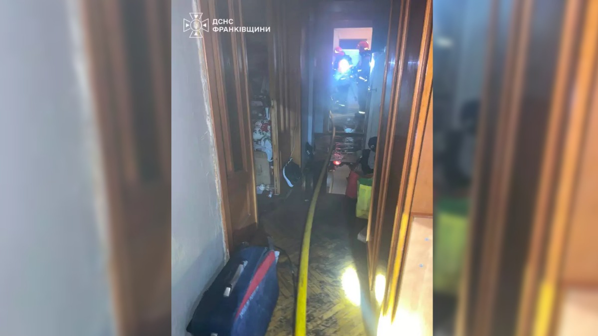 У Франківську через пожежу в багатоповерхівці евакуювали 21 мешканця