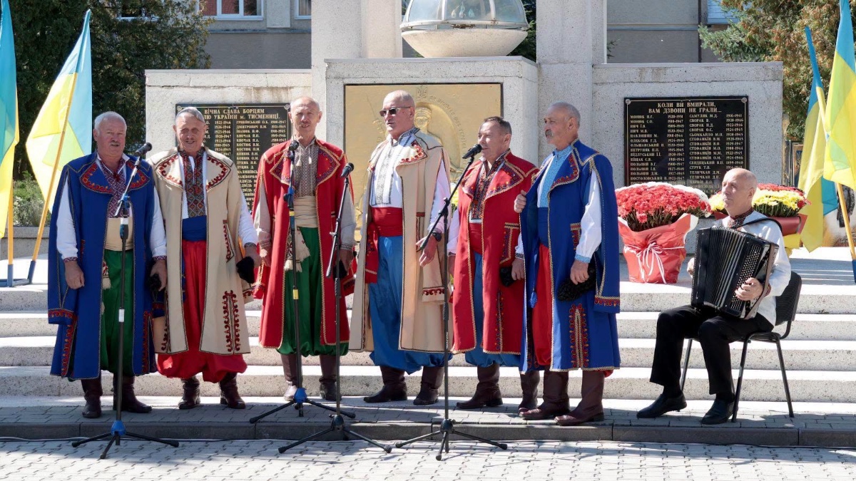 Урочисте віче з нагоди Дня Незалежності України у Тисмениці. Джерело: Тисменицька міська рада