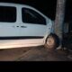 На вулиці Мазепи у Франківську водій з ознаками сп'яніння врізався в електроопору