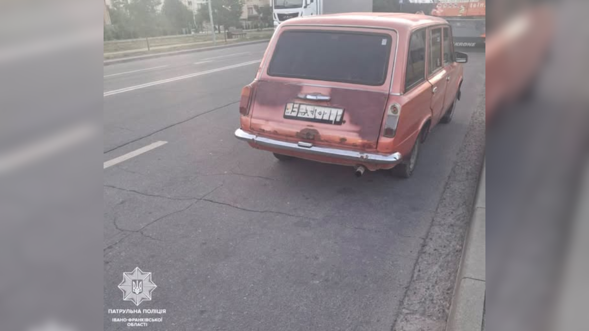 У Франківську на вулиці Стуса затримали нетверезого водія без документів