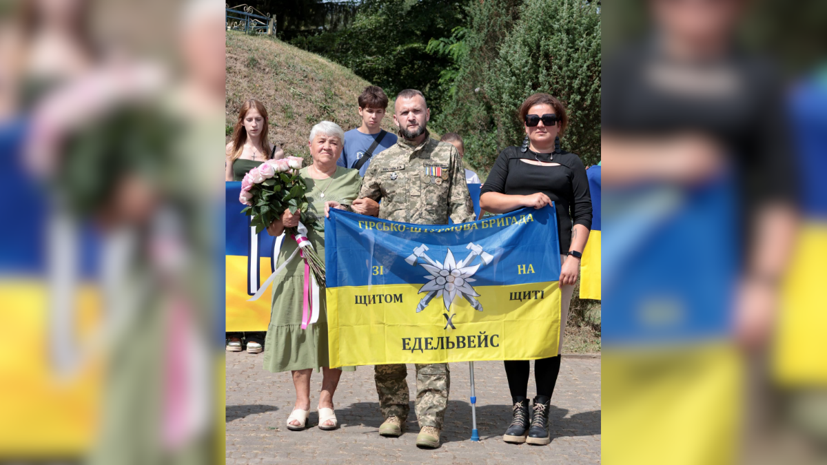 У Тисменецькій громаді зустріли з полону воїна Руслана Костюка