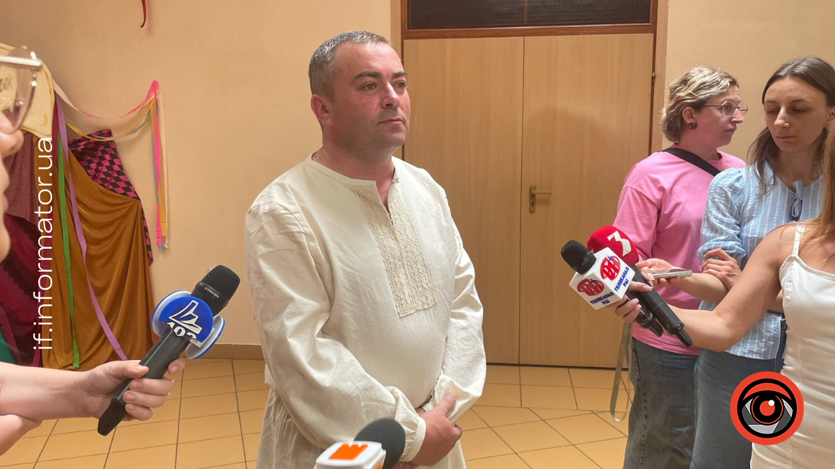 У Франківському театрі ляльок покажуть виставу за твором Оксани Кузів «Єнчий світ»
