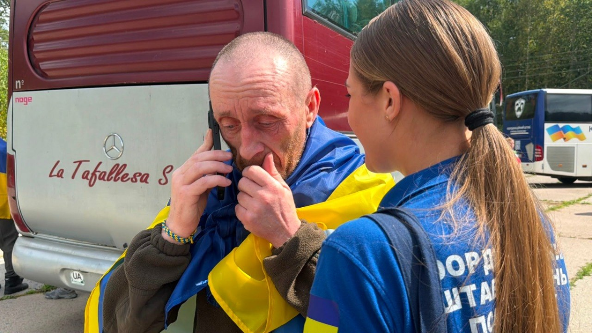 З російського полону повернулися 103 війсьвослужбовці (1) / Фото: Володимир Зеленський