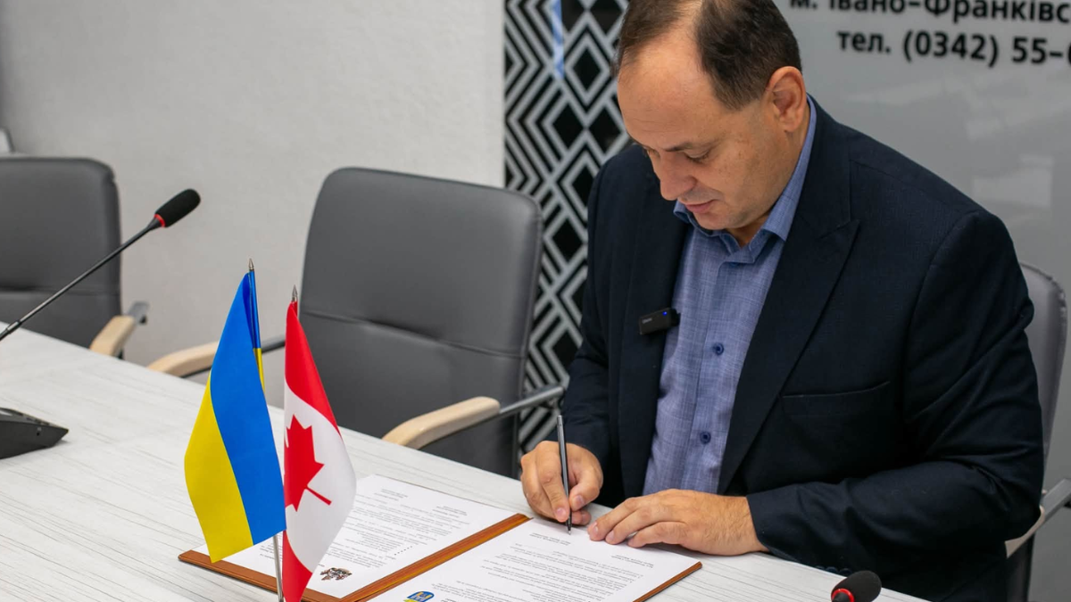 В Івано-Франківська з’явилося ще одне місто-побратим. Угоду про співпрацю підписали з Нью-Вестмінстером
