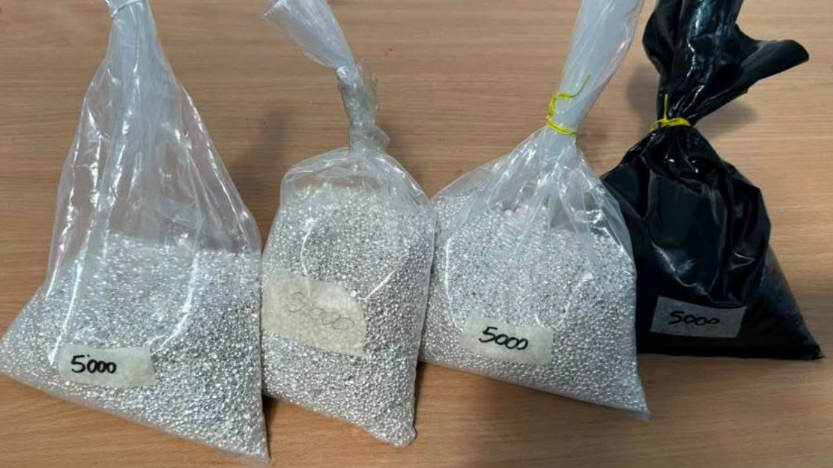 Франківець намагався незаконно ввезти в Україну срібло на майже 2 млн грн
