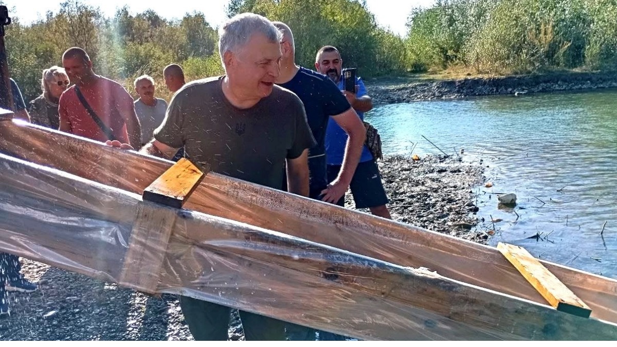 На Прикарпатті у Бистрицю Надвірнянську випустили понад 30 тисяч струмкової форелі