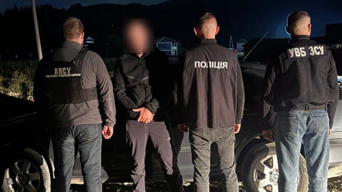 23-річний прикарпатець сприяв незаконному переправленню військовозобов’язаних через кордон: його затримали