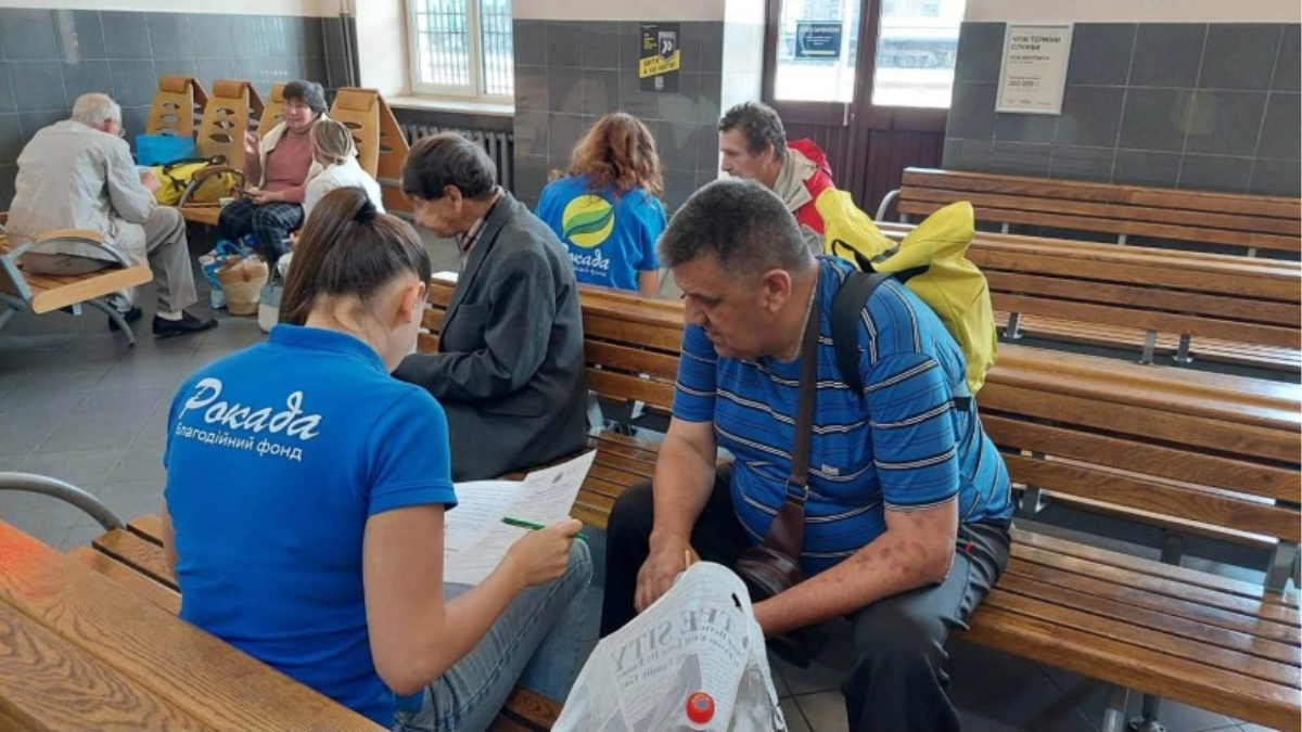 До Франківська евакуаційним рейсом прибули 11 людей із Донеччини
