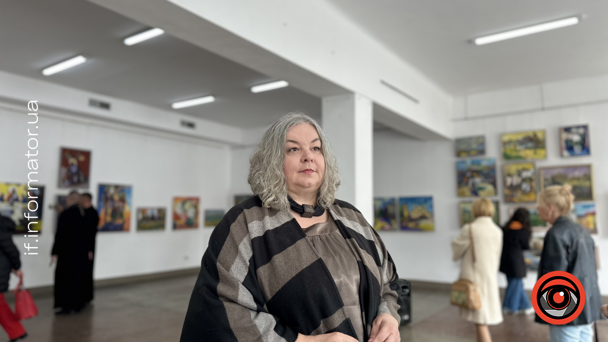 «50 відтінків світла»: у Франківську відкрили ювілейну виставку живописця Михайла Юсип'юка