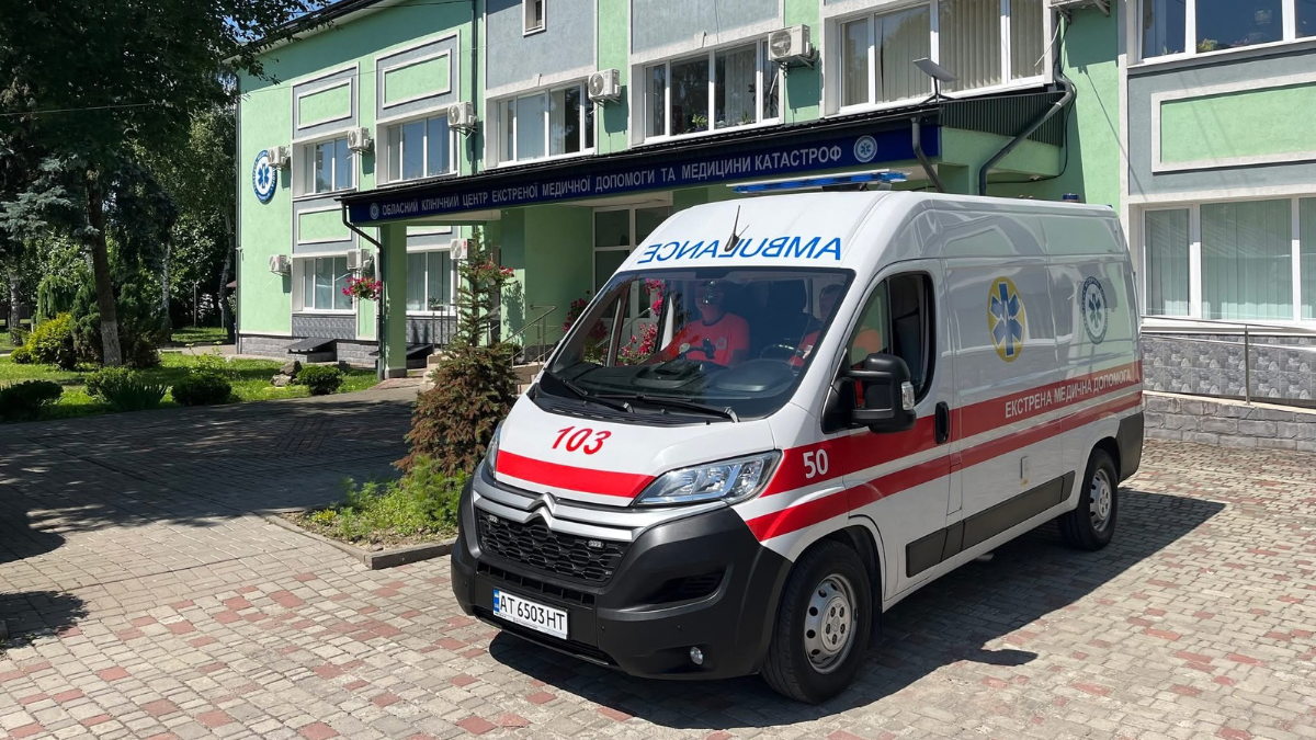 На Прикарпатті планують створити модульний пункт базування «швидкої» та оновити парк на 30 авто