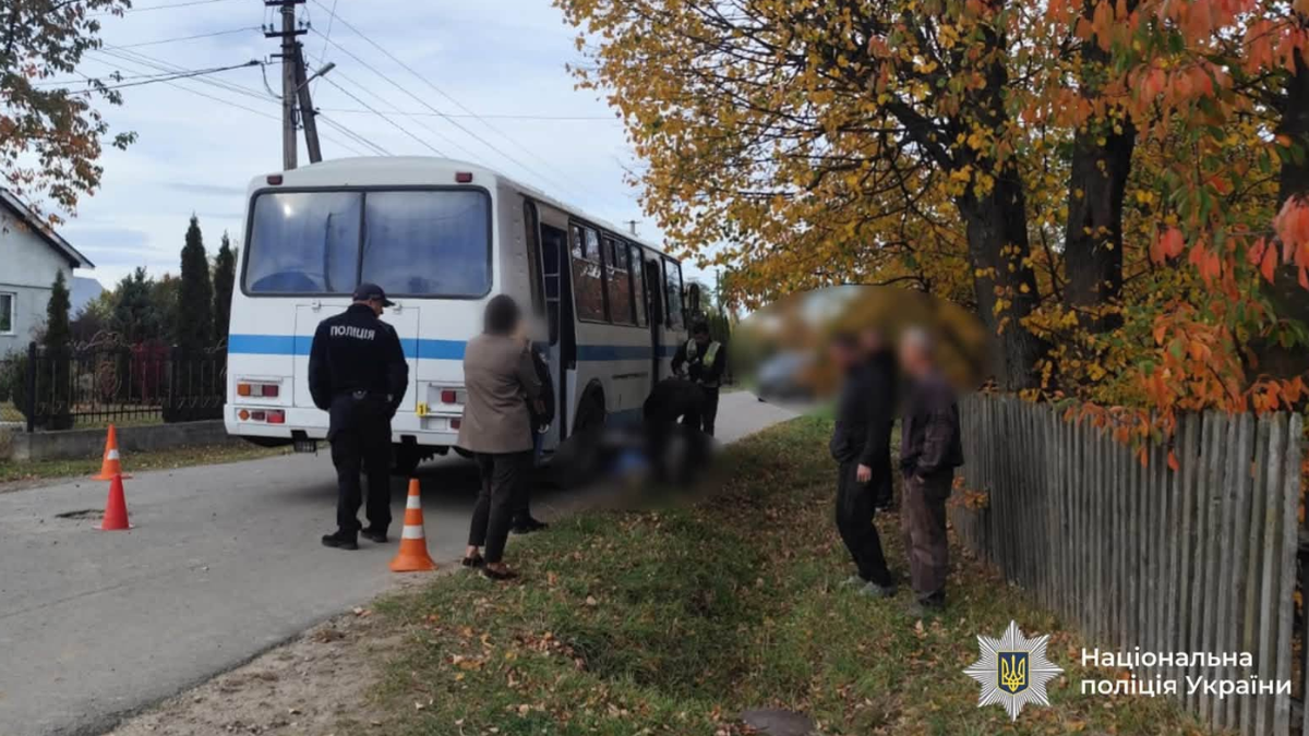 На Франківщині рейсовий автобус наїхав на 4-річного хлопчика