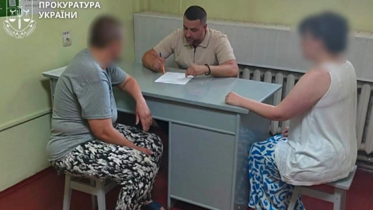 На Прикарпатті 44-річну матір засудили до чотирьох років позбавлення волі за катування сина з інвалідністю.