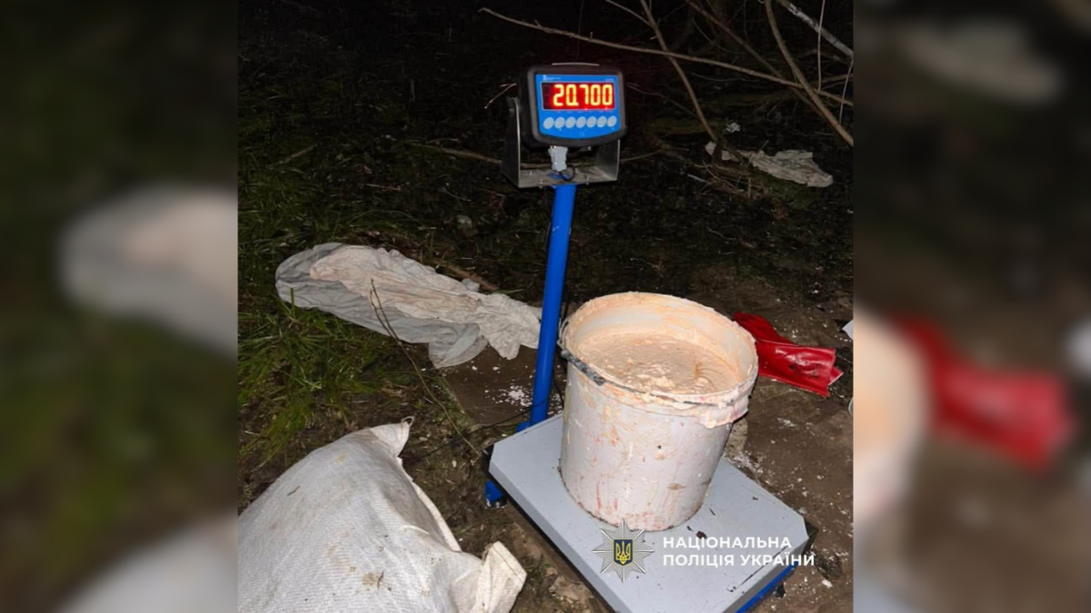 Залучив батька-лікаря та однокурсників: студент із Франківська організував масштабне виготовлення амфетаміну