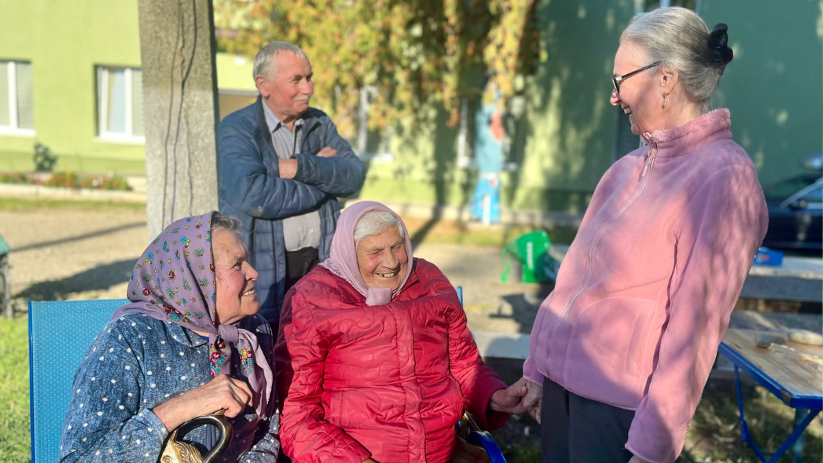 У медичному центрі від благодійного фонду «Карітас Івано-Франківськ» волонтерить подружжя зі Швейцарії