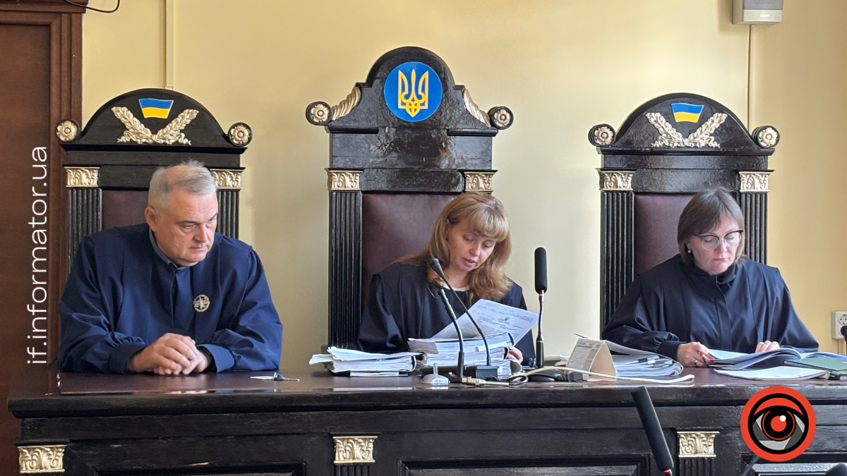 12 жовтня Івано-Франківський апеляційний суд оголосив тижневу перерву в розгляді апеляційної скарги громадської організації «Мультимедійна лабораторія» на рішення міського суду, який відхилив її позов до власниці готелю «Дністер» Надії Лєвшакової