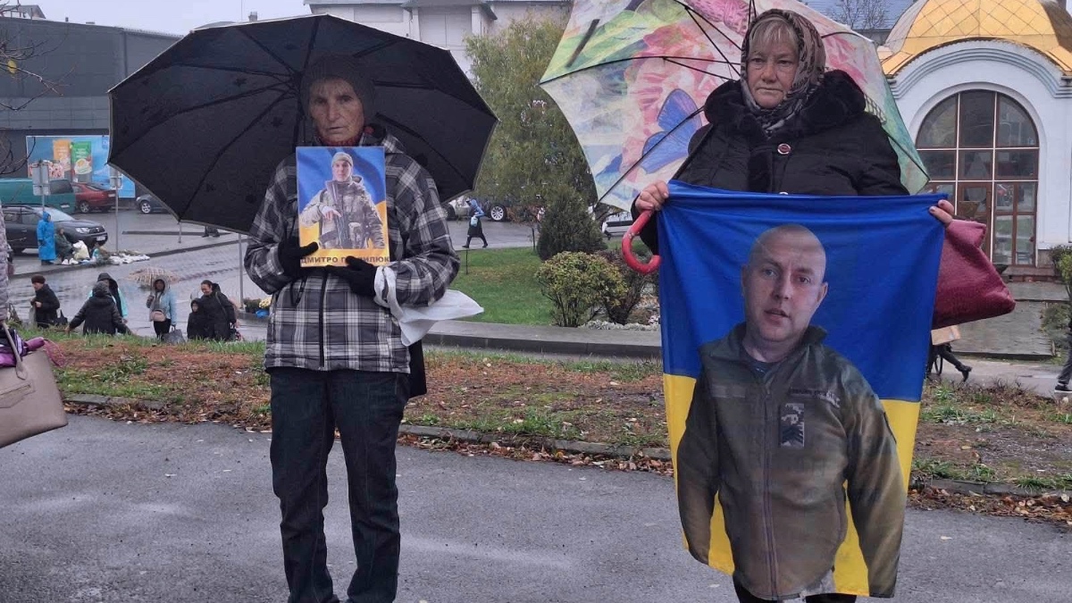 Мирна акція «Повернись живим» у Галичі 27 жовтня 2026 року. Джерело: Дубовецька територіальна громада