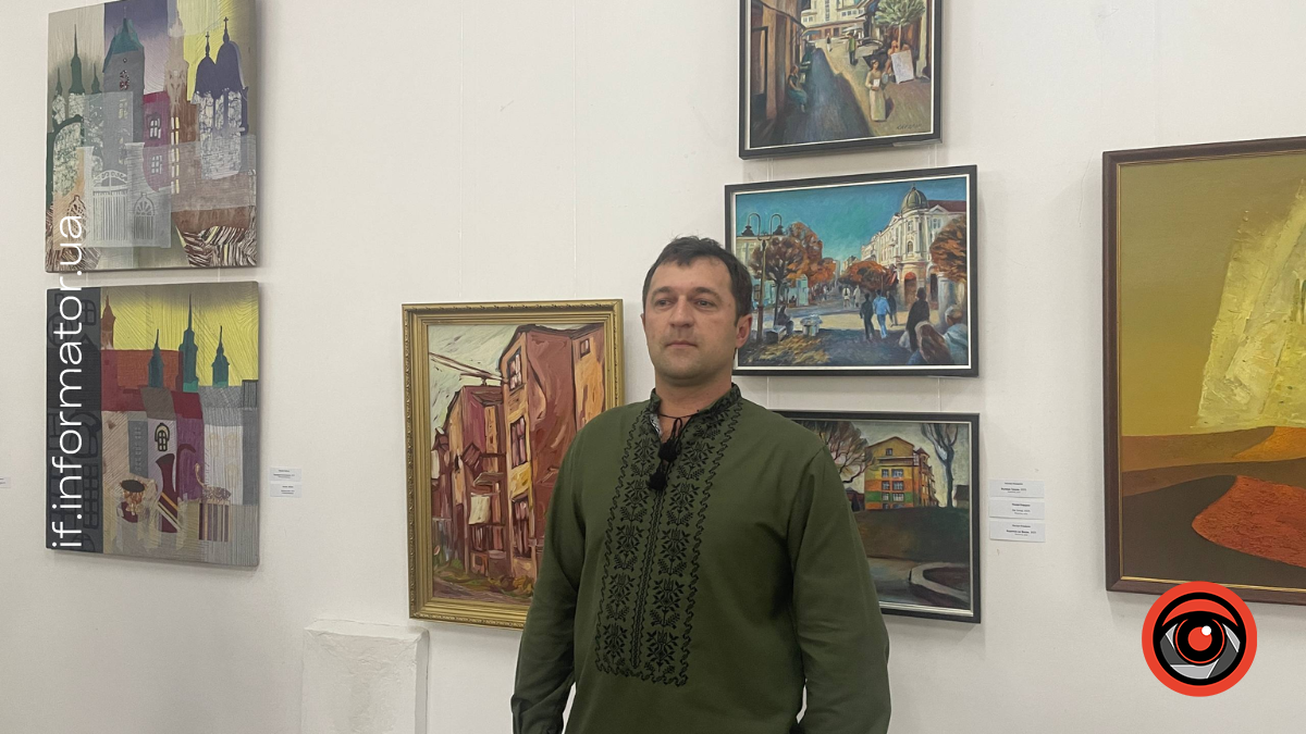 Дух міста на полотні: у Франківську відкрили виставку «Станіславів / Франківськ»